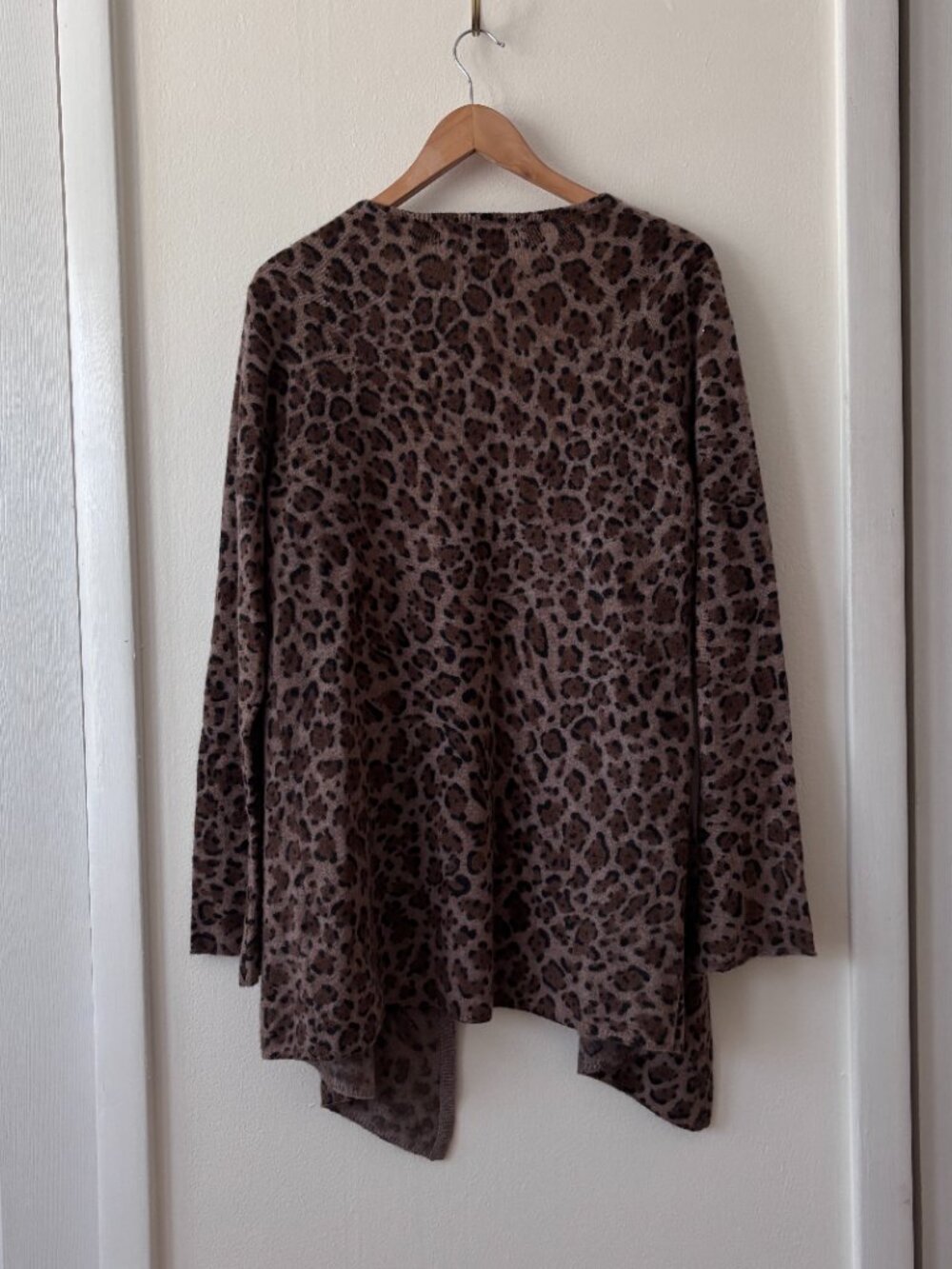 ๐ Joan Vass Leopard Print Open Front Cashmere Sweater - Picture 8 of 9
